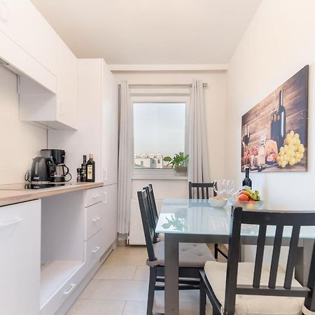 Perfect For Long Term Stay, Two Min To Hauptbahnhof, 18 Vienna Luaran gambar